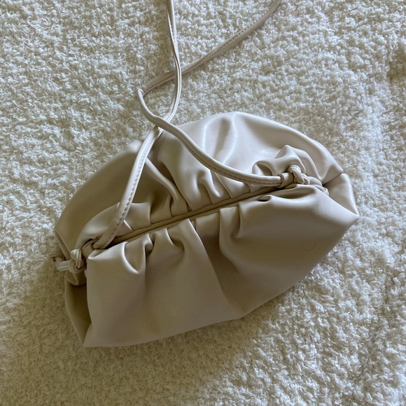 Medium White Pouch Bag - Picture 3 of 6